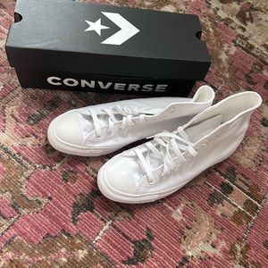 NIB Converse white monochrome unisex high top